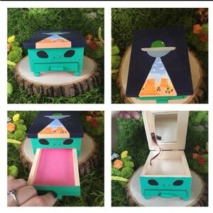 Hand Crafted alien trinket box